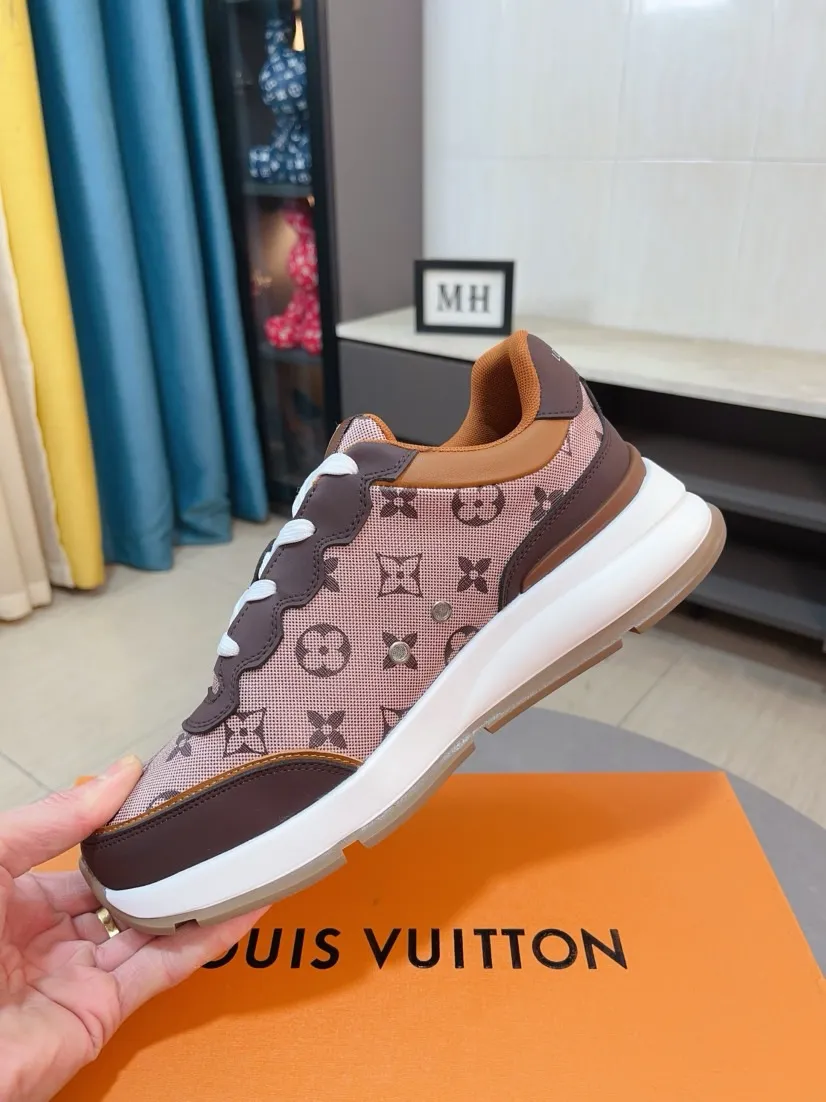 Men's shoes💰438🌹🌹[LV]🌹High-end brand of men's shoes: Official website 1:1 Latest masterpiece: The upper is made of Italian imported first-layer cowhide with special materials➕Full genuine leather lining🔥, making walking more convenient and comfortable! Exclusive new style, stunning work [color]! Create a fashionable personality to set off your uniqueness! A must-have for trendy men! Classic🔥Number: 38-44